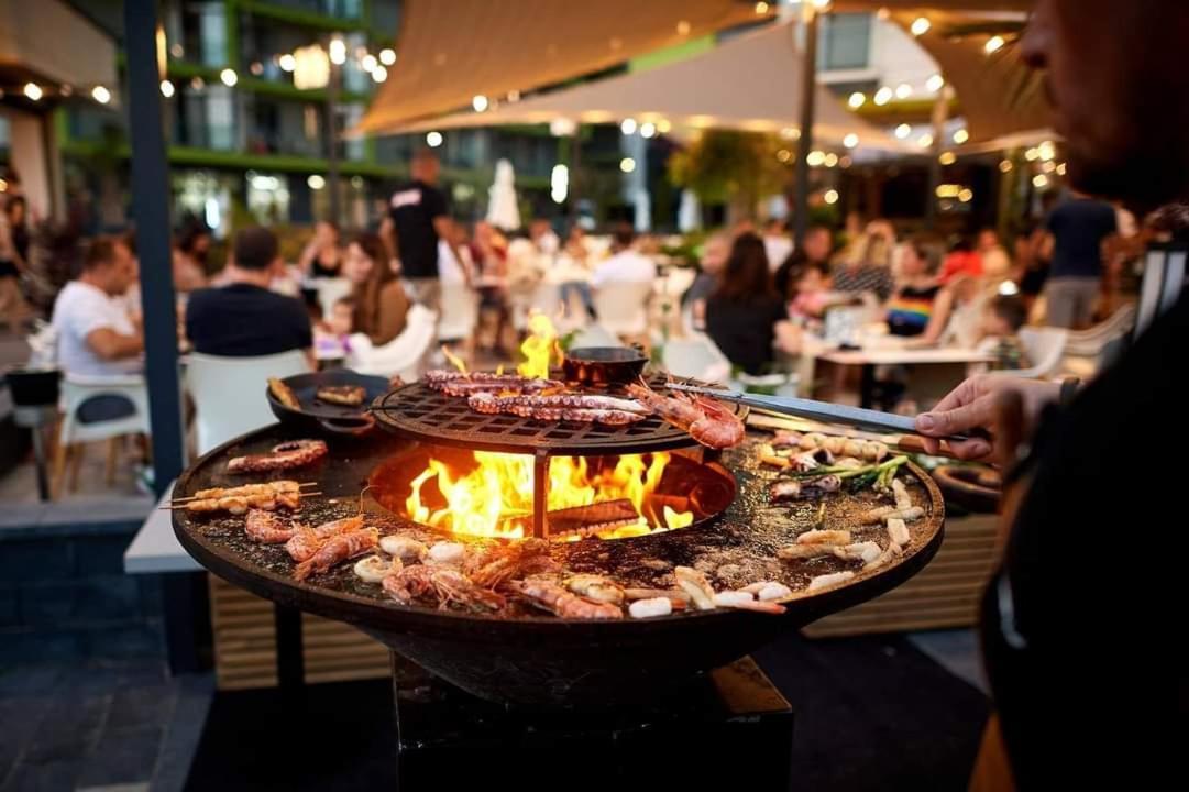 Năvodari Alesea Ap-Alezzi Beach Resort מראה חיצוני תמונה